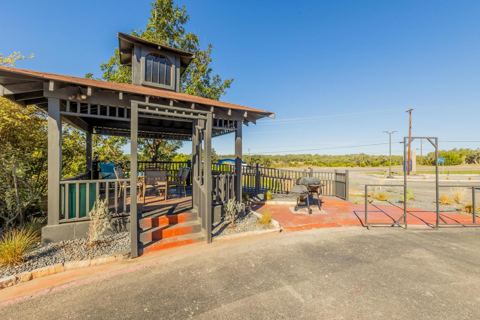 Blanco River Hotel Exterior photo